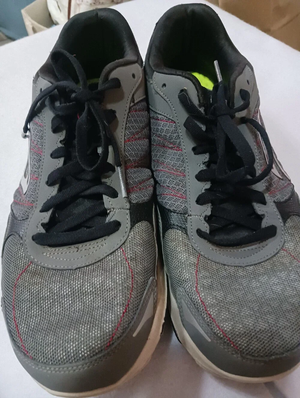 SKECHERS Sneakers Shoes Mens 10.5